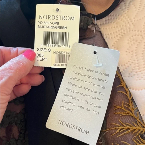 NWT Harlyn Dress - Picture 10 of 10